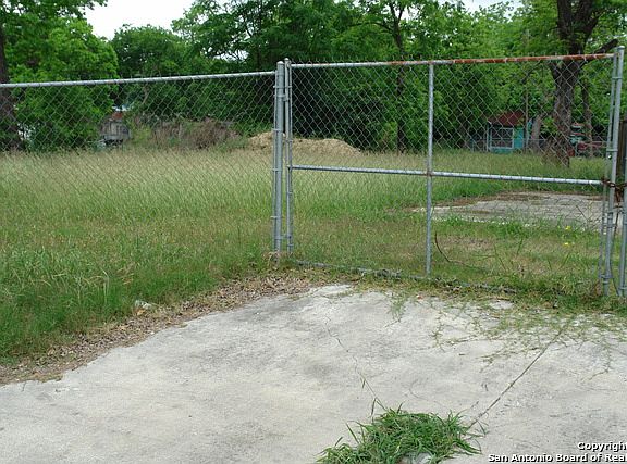 5th image of 639 Elks Dr