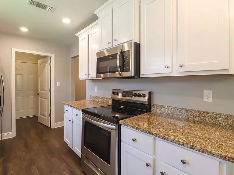 16509 Lexington Ct — Photo 17