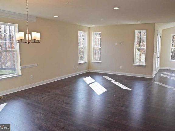 3rd image of 2911 Winterbourne Dr