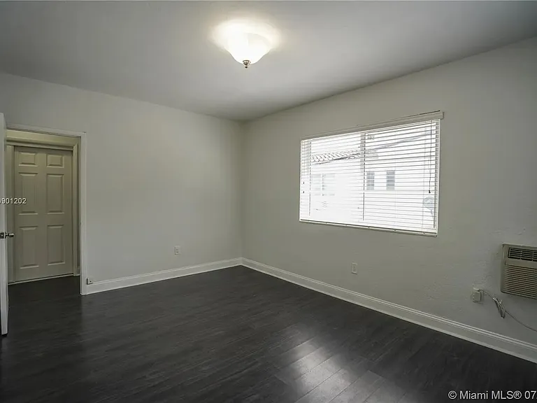 535 73rd Street — Photo 15