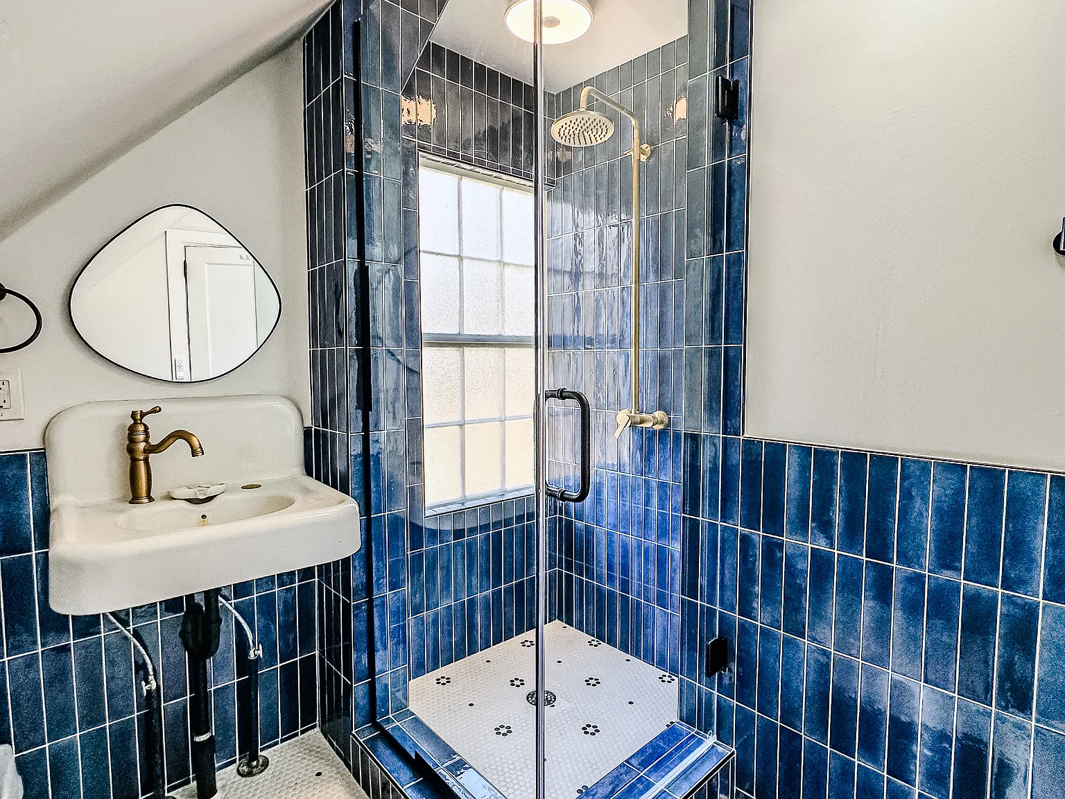 508 W Chisholm St — Photo 4
