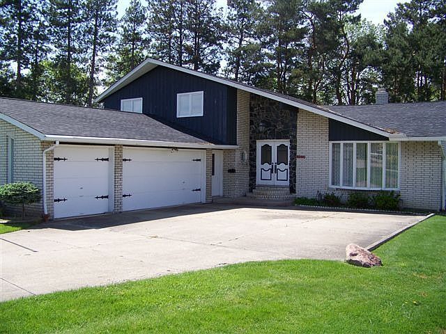 Custom 4 bedroom Split
