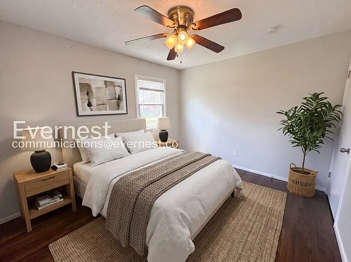 11912 Beacon Ave — Photo 4