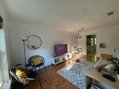 721 Maximillian St — Photo 15