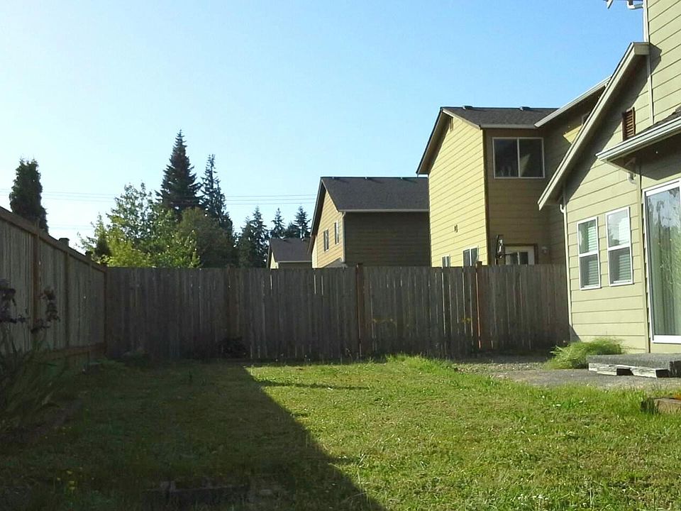 1st image of 10418 13th Ave W