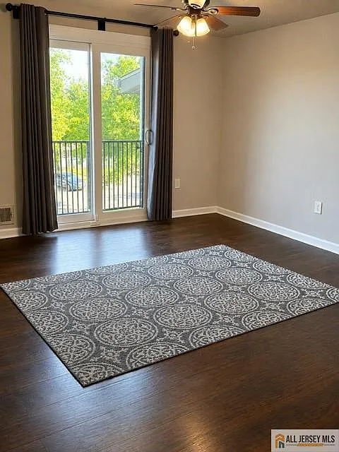 2 bed, 1.0 bath, 853 sqft, $2,250 — Photo 4