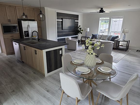 4th image of 4 Quartz Way