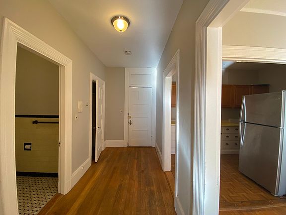 4th image of 9 Sewall Ave #36