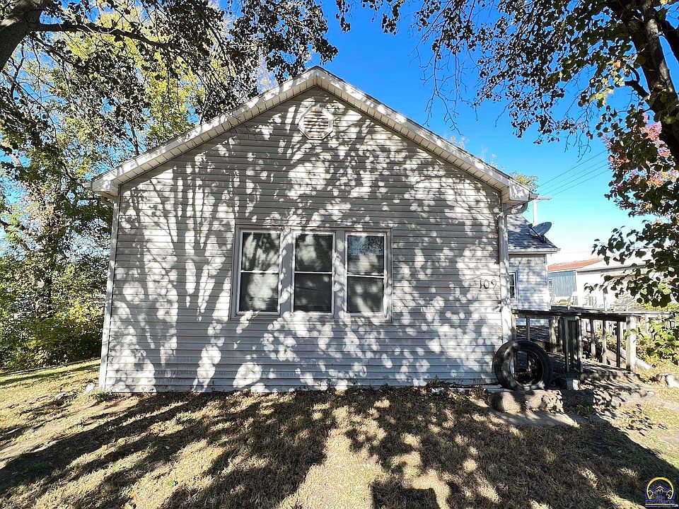 109 S 7th St, Saint Marys, KS 66536 Zillow