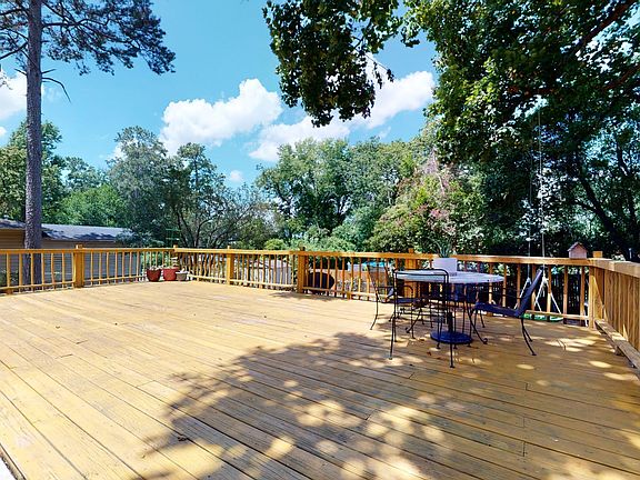 2nd image of 1208 Crestview Avenue