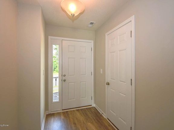 5th image of 208 Mason View Ct