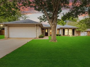 1115 Red Bird Ln, Granbury, TX 76048