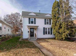 2812 Carey Ave, Davenport, IA