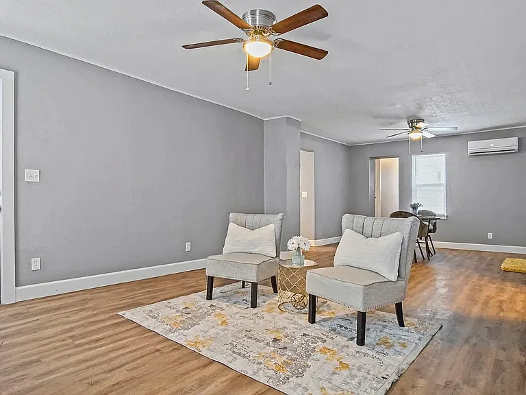 1704 Cairo Ave — Photo 5
