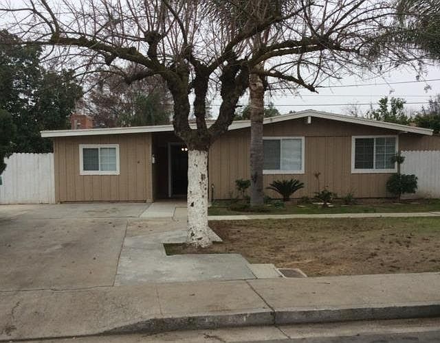 1st image of 2215 Aspen St