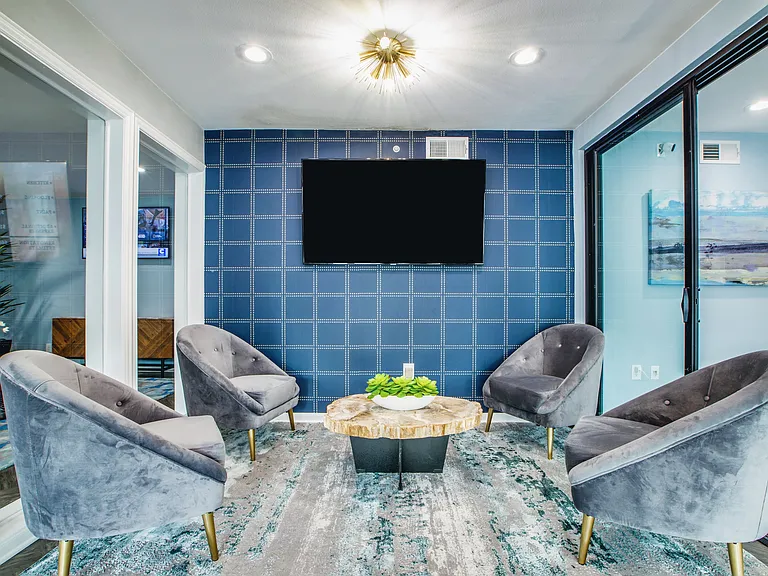 Weston Medical Center Apartments — Photo 18