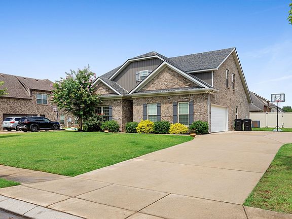 4th image of 3019 Firerock Dr