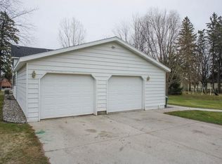 621 8th St, Hawley, MN 56549