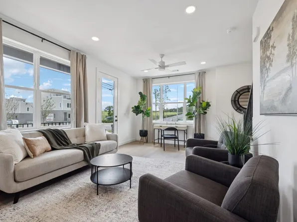 1015 W Trinity Ln #6, Nashville, TN 37218