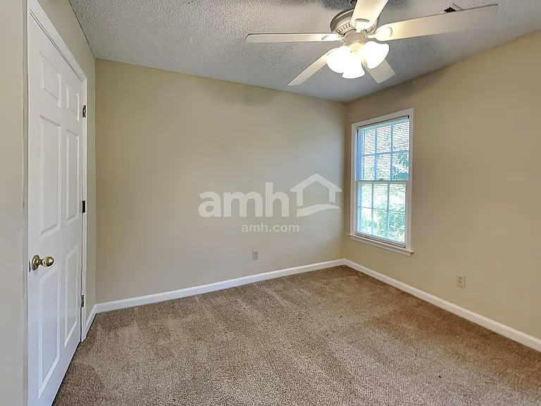1300 Summit Point Ln — Photo 16