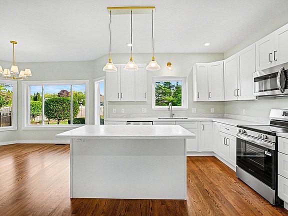 5th image of 21475 Cheri Ln