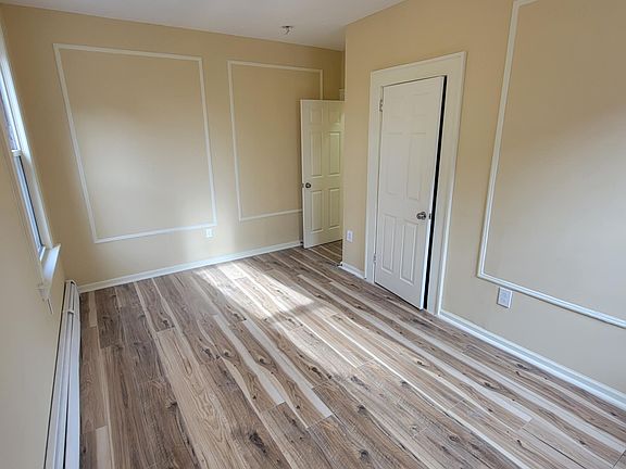 4th image of 43-45 Willoughby St #1L