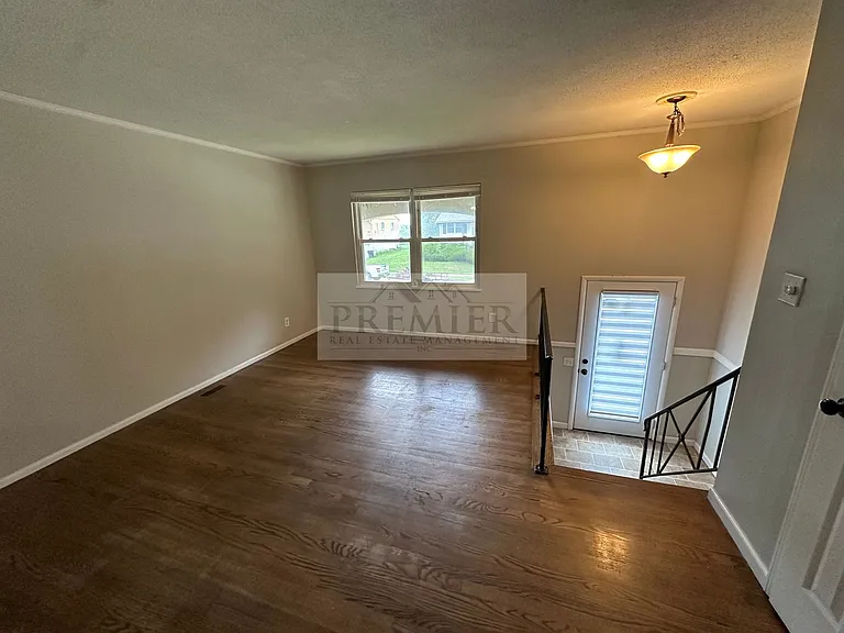 730 N Aztec Dr — Photo 3