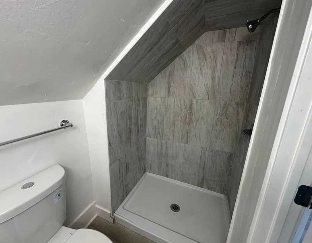 2 bed, $1,049 — Photo 3