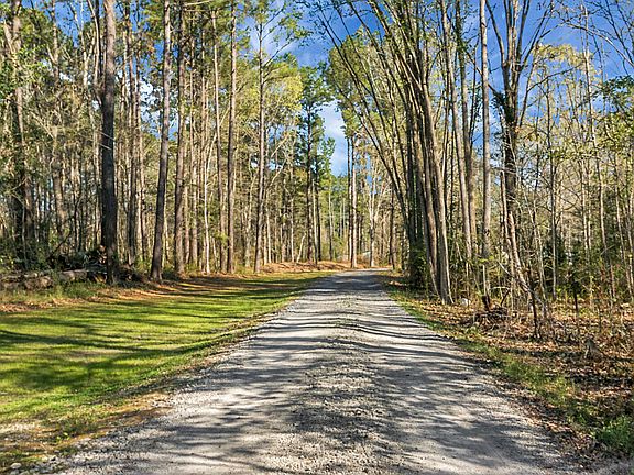 2nd image of 274 Rae Ln