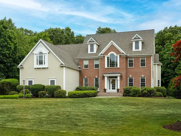 3 Bowker Rd, Hopkinton, MA 01748