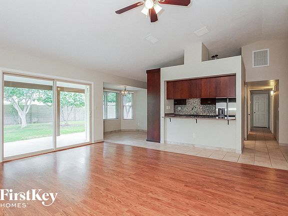 4th image of 6419 W North Ln