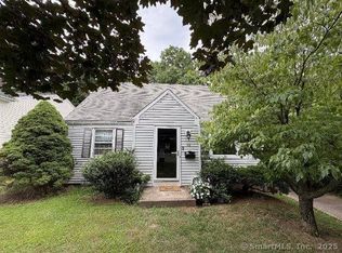 92 Flagler St, Newington, CT 06111