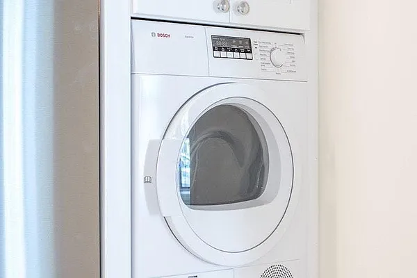 Rented by Bold New York | media 19