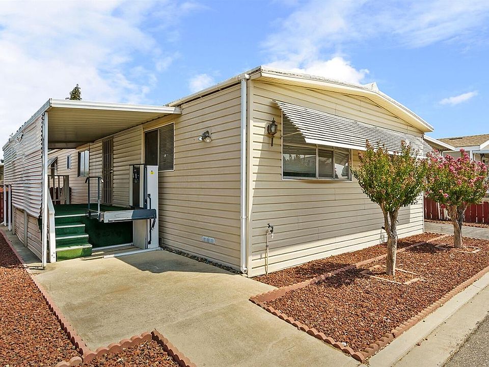 1st image of 184 E Yosemite Ave #184