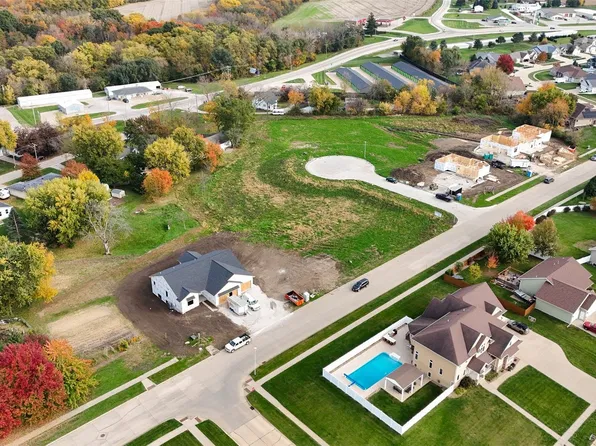 316 Young Ct, Center Pt, IA 52213