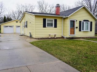 411 S Madison St, Evansville, WI 53536