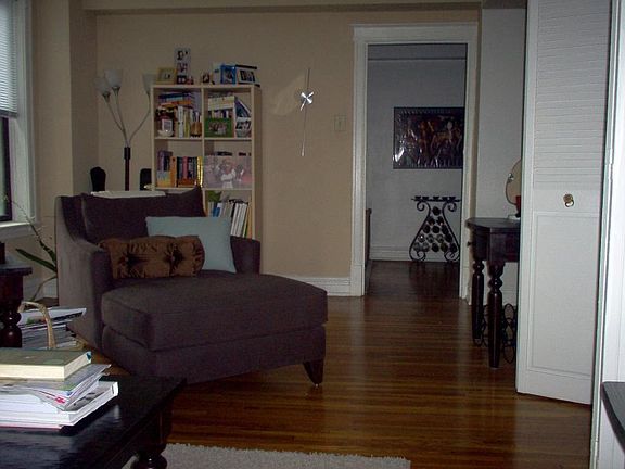 2nd image of 4515 Maryland Ave APT 815