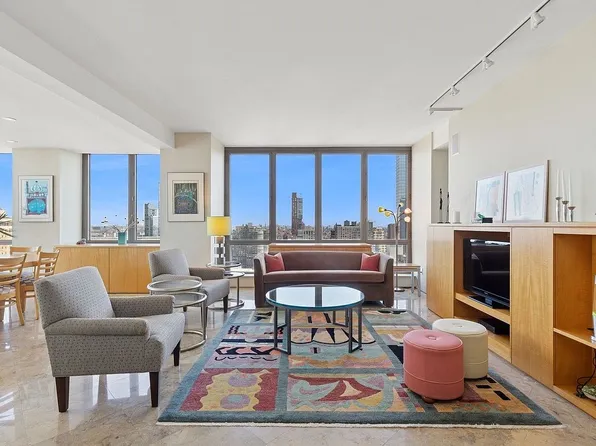 2 Columbus Ave APT 35A, New York, NY 10023