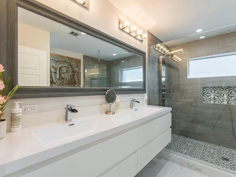 425 NE 14th Ave — Photo 7