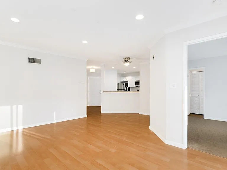 7405 Charmant Dr #2417 — Photo 10