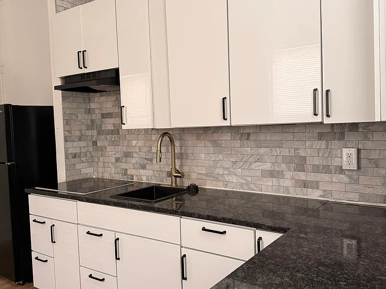 1017 Washington St #1 — Photo 14