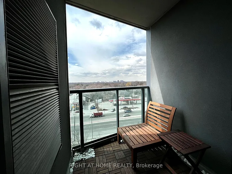 28 Harrison Garden Blvd #1007 — Photo 16