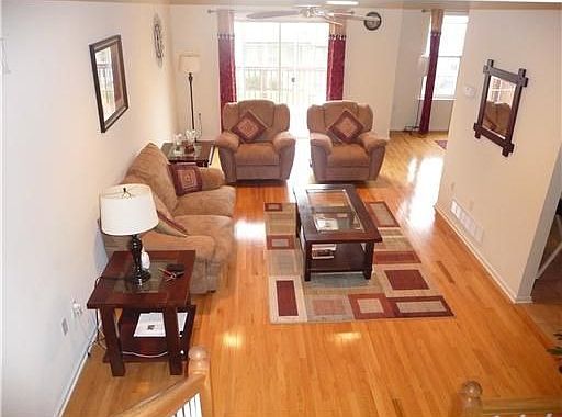 1st image of 22 Hanna Ln