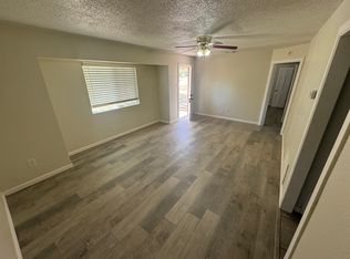 1025 Crescent Dr, Roswell, NM 88201