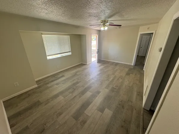 1025 Crescent Dr, Roswell, NM 88201