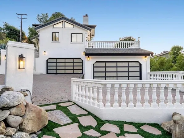 23555 Summit Dr, Calabasas, CA 91302