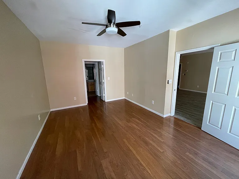 5641 Roswell Rd — Photo 5