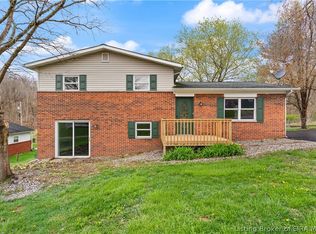 2265 Whispering Valley Rd NE, Lanesville, IN 47136