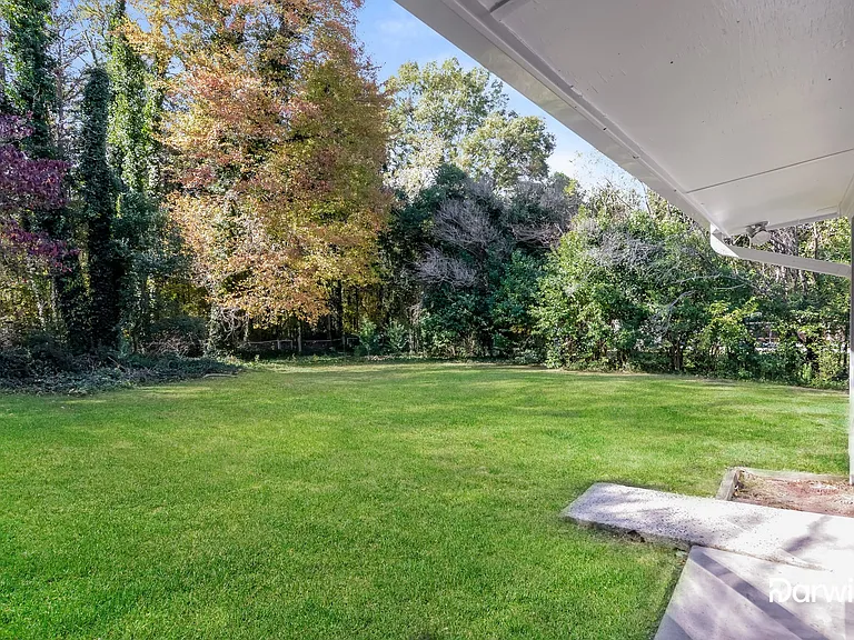 418 Meadow View Dr — Photo 14