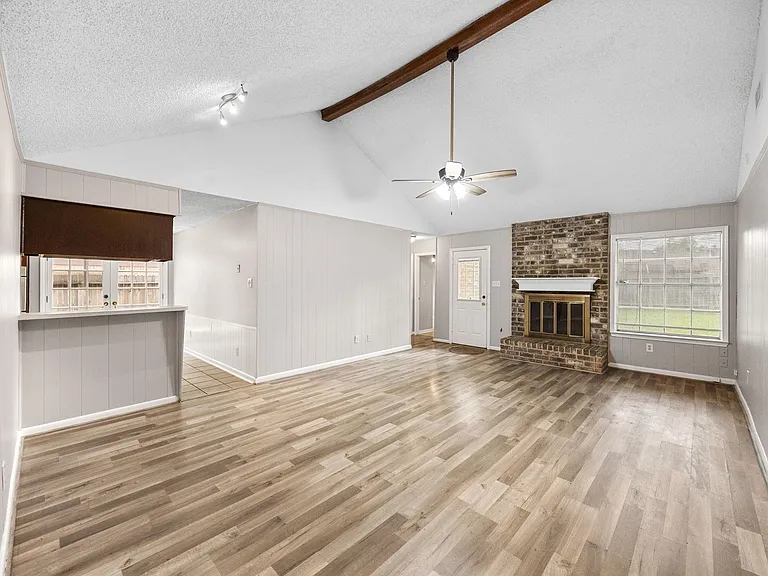 2211 Turtle Creek Dr — Photo 8